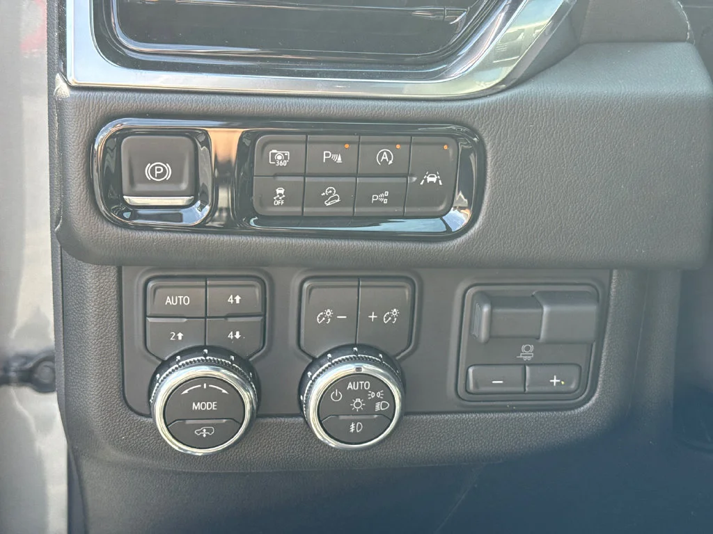 2026 GMC Yukon XL Denali - Photo 20