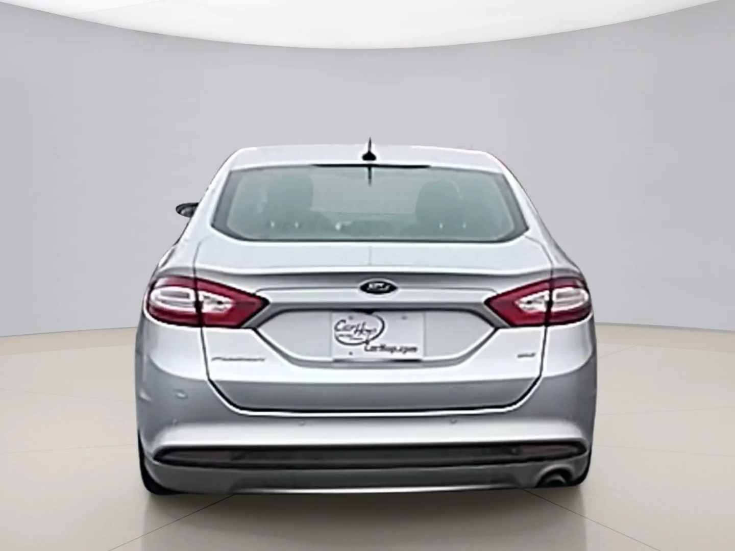 Used 2016 Silver Ford SE image 4