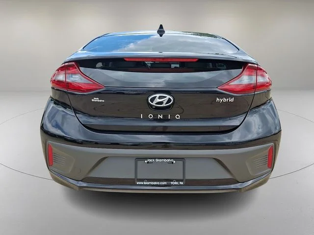 Used 2018 Black Hyundai Limited image 9
