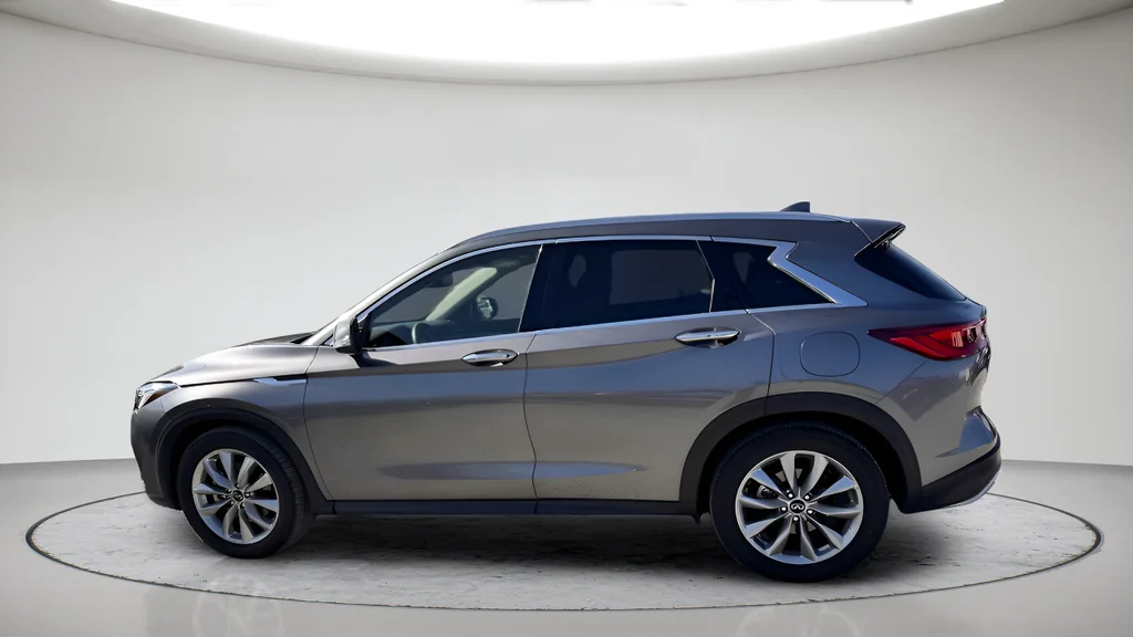 Used 2022 Gray INFINITI LUXE image 6