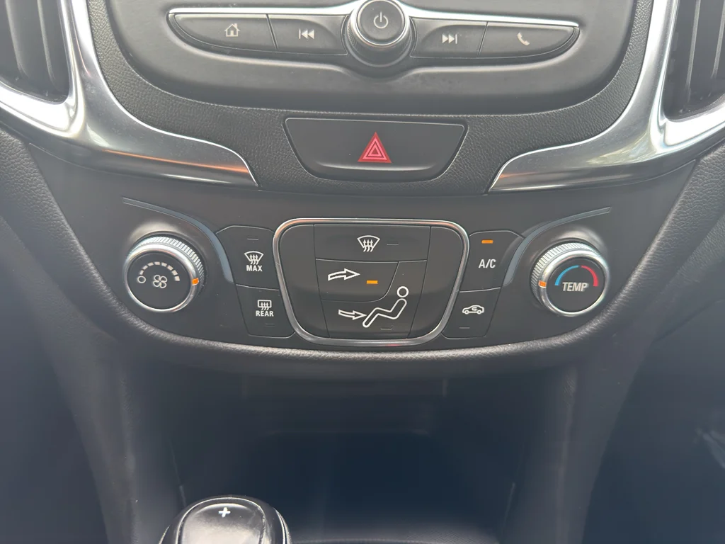 Used 2021 Summit White Chevrolet LT image 40