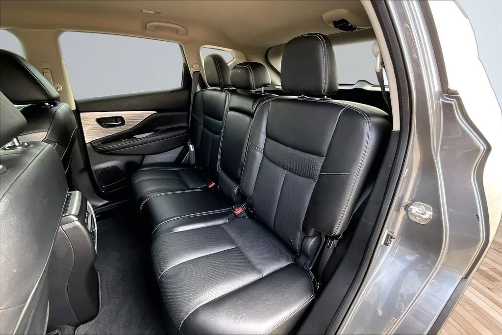 Used 2018 Gray Nissan SL image 24