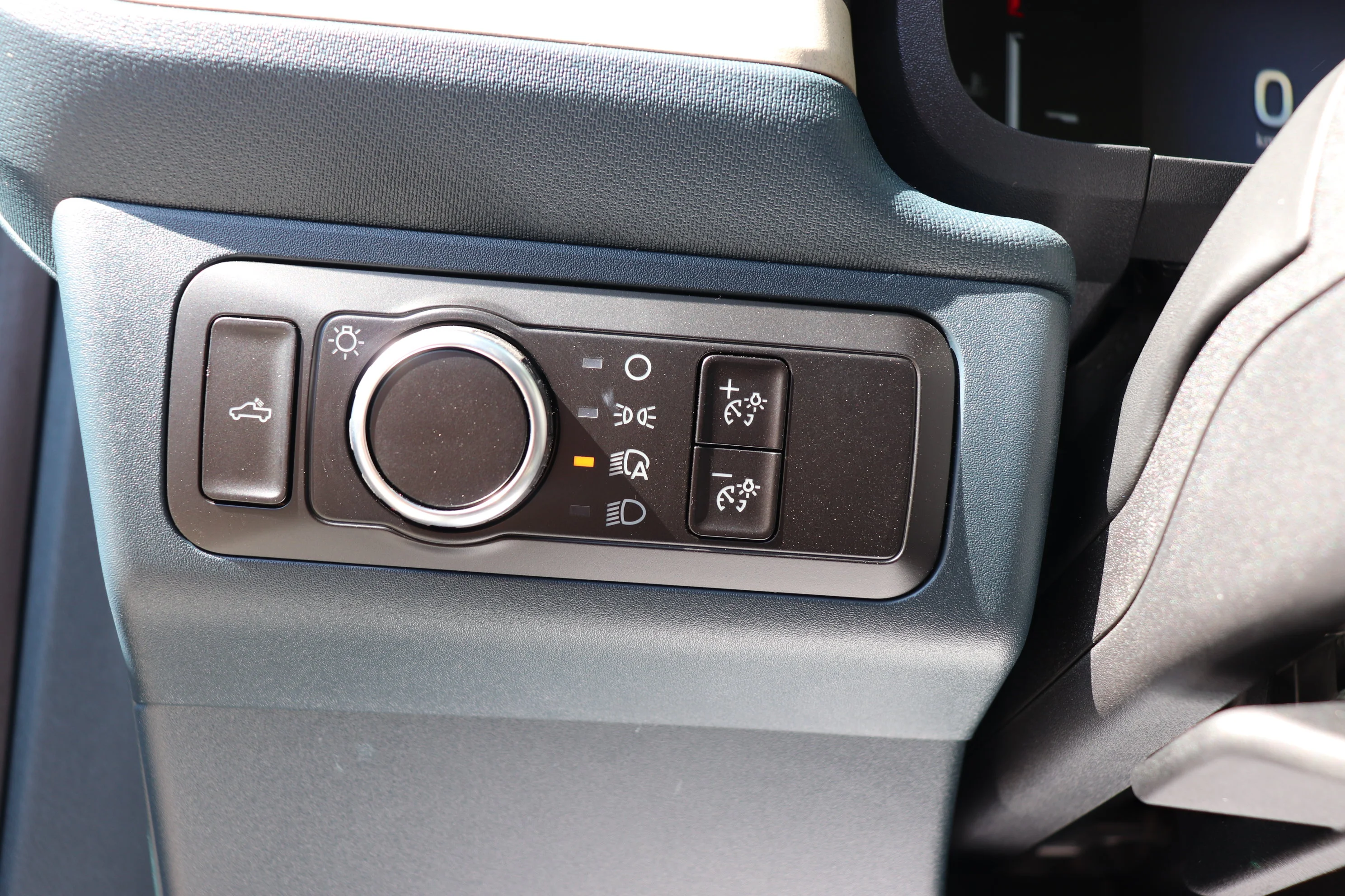 New 2026 SPACE WHITE METALLIC Ford LARIAT image 10