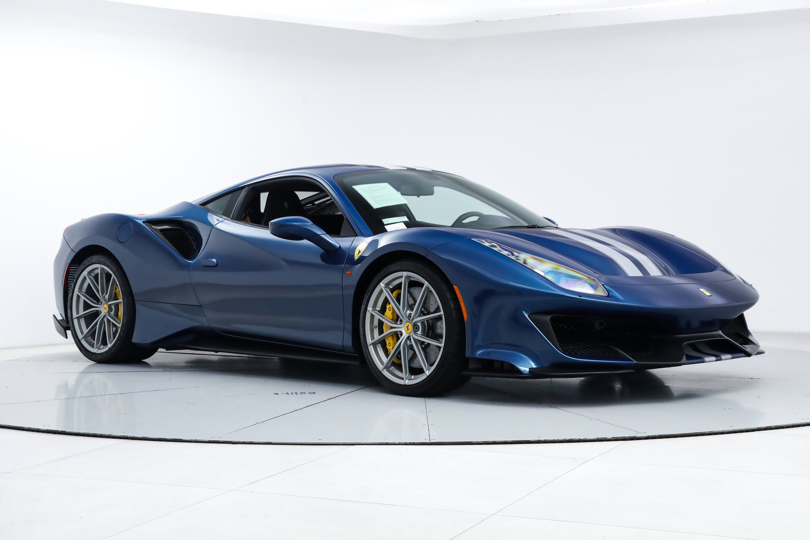 Used 2019 Blue Ferrari  image 10