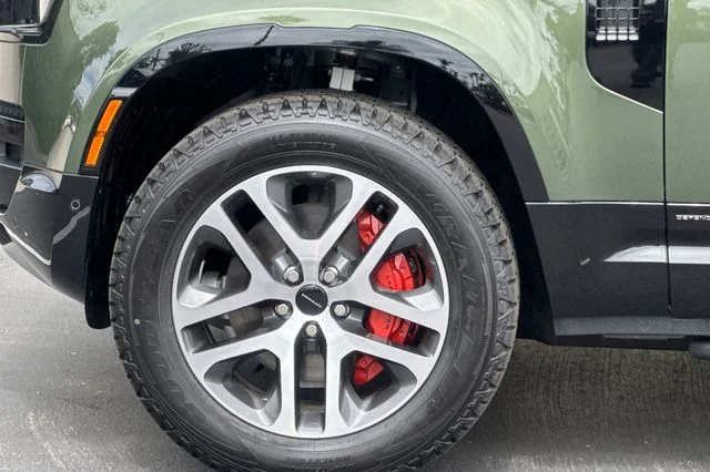 New 2026 Woolstone Green Land Rover X image 25