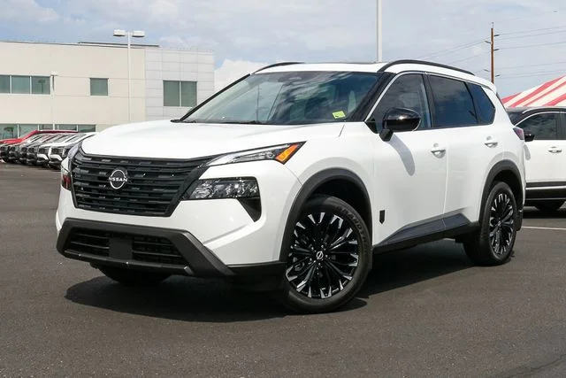 New 2026 Everest White Pearl TriCoat Nissan Dark Armor image 39