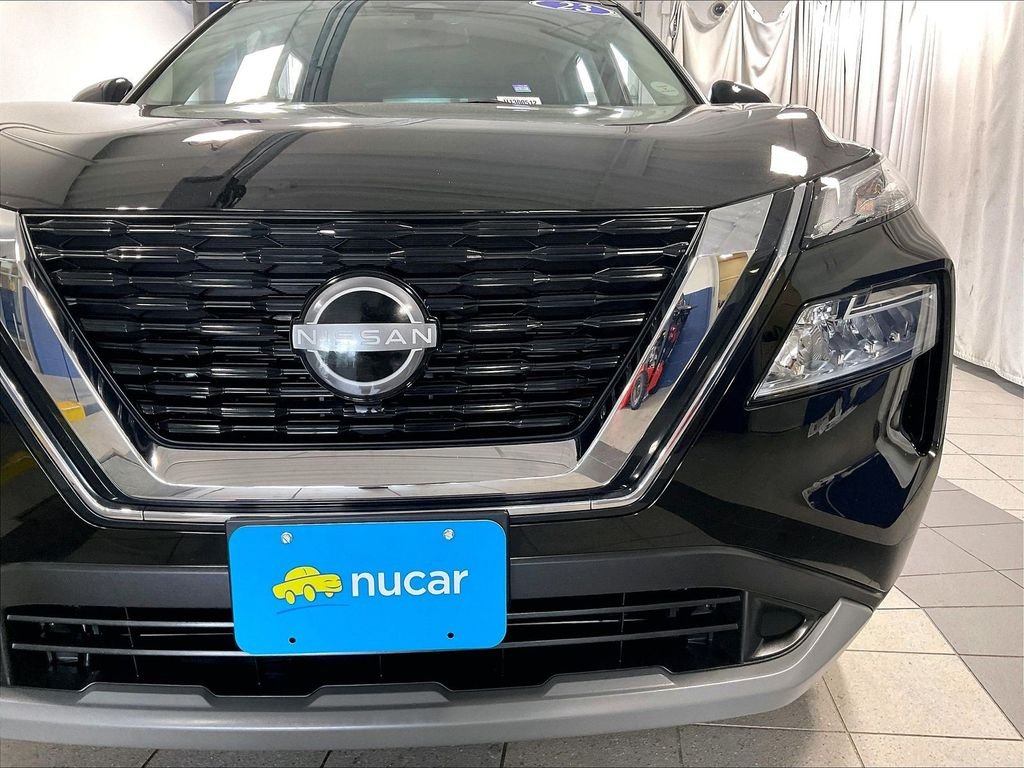 Used 2023 Black Nissan SV image 32
