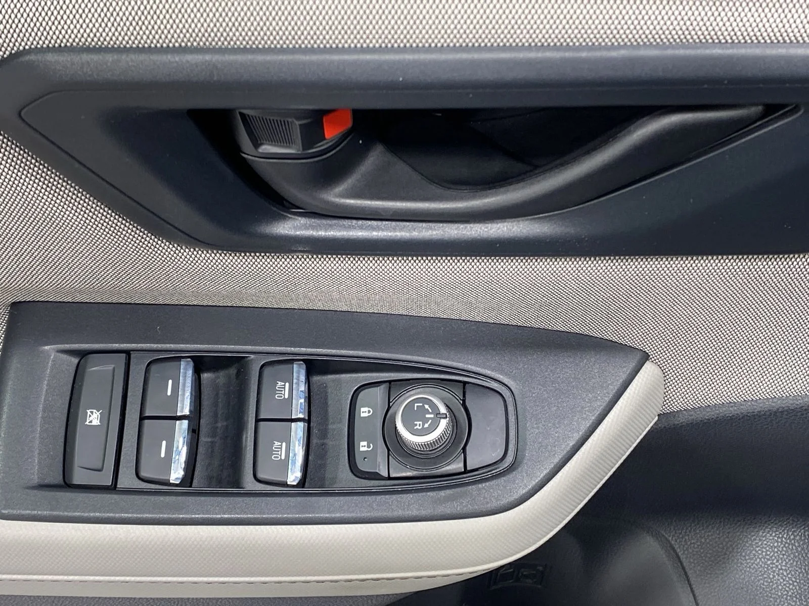 2025 Subaru Forester Premium - Photo 13