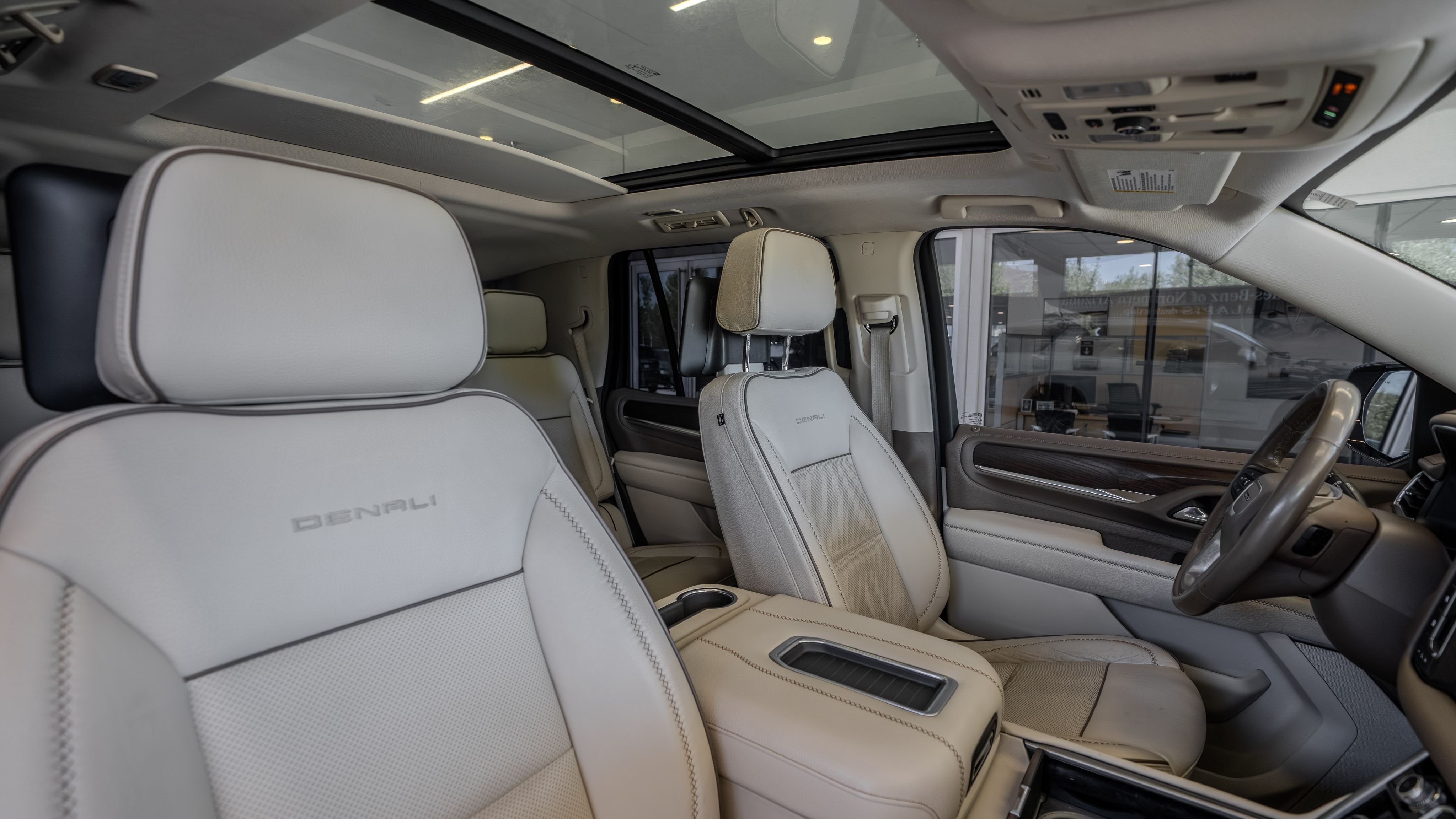 Used 2021 Summit White GMC Denali image 32