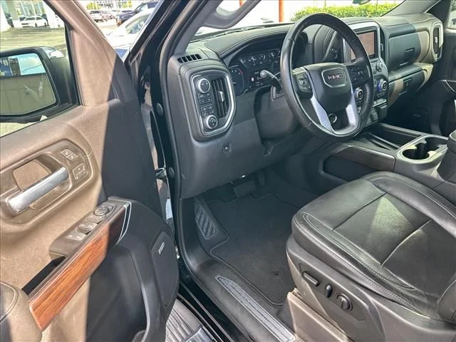 Used 2019 Black GMC SLT image 16