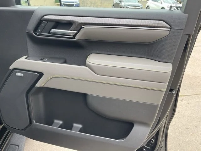 2026 Chevrolet Silverado 1500 ZR2 - Photo 16
