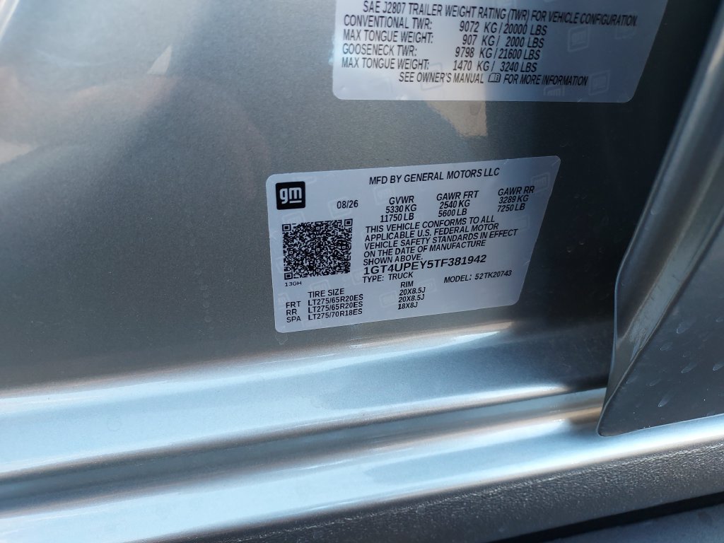 New 2026 Sterling Metallic GMC AT4 image 25