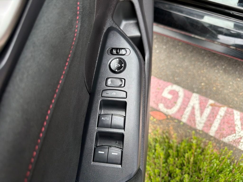 Used 2019 Crystal Black Pearl Honda Touring image 11