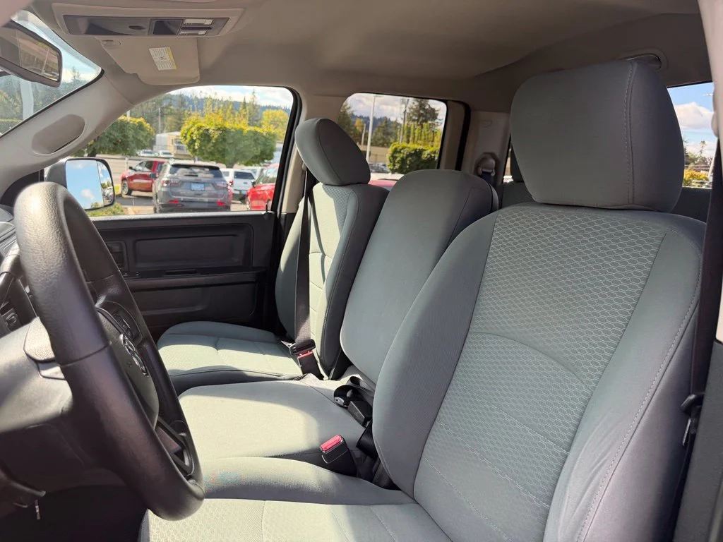 Used 2015 Silver Ram Tradesman image 14