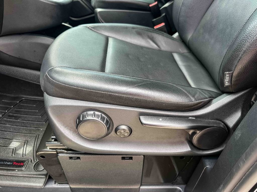 Used 2022  Mercedes-Benz Cargo image 14