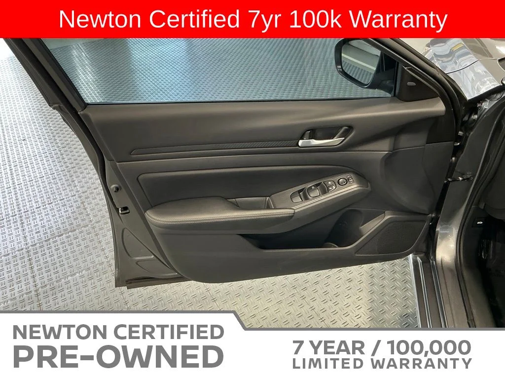 Certified Used 2025 Gun Metallic Nissan 2.5 SV image 33