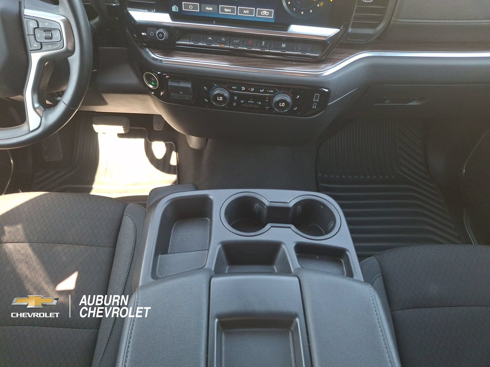 2025 Chevrolet Silverado 1500 LT - Photo 12