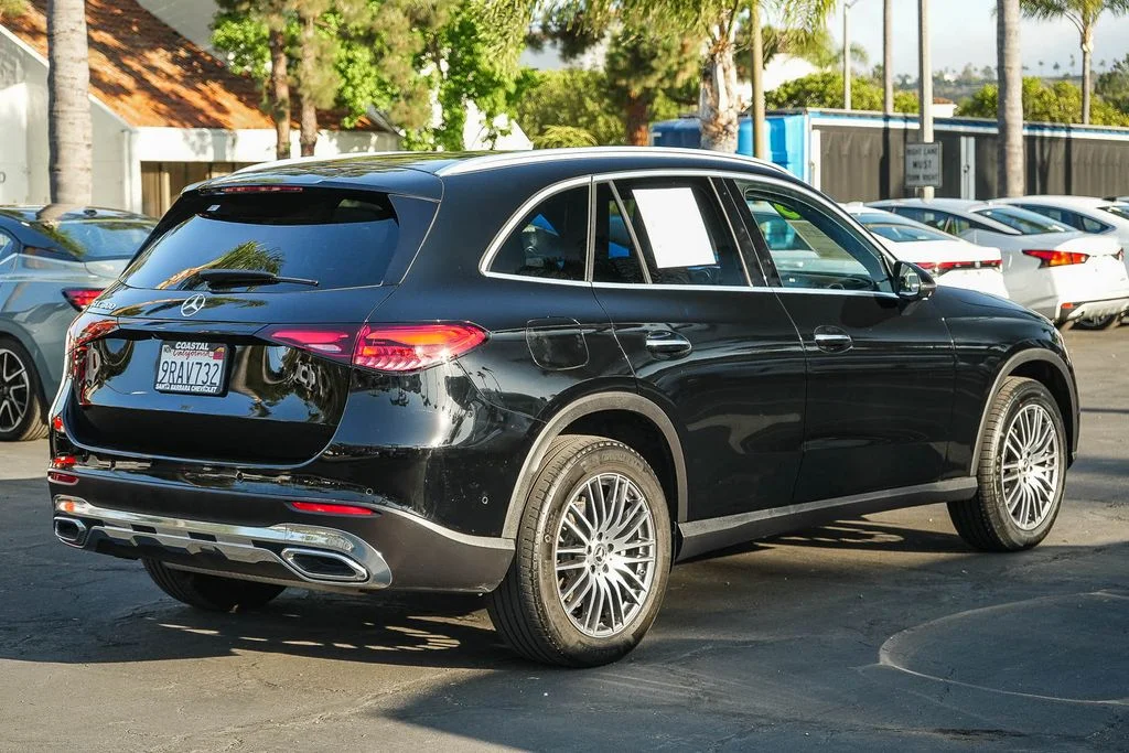 Used 2025  Mercedes-Benz GLC 300 image 6