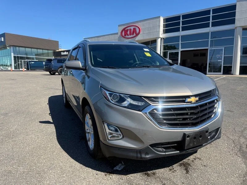 Used 2018 Gray Chevrolet LT image 4