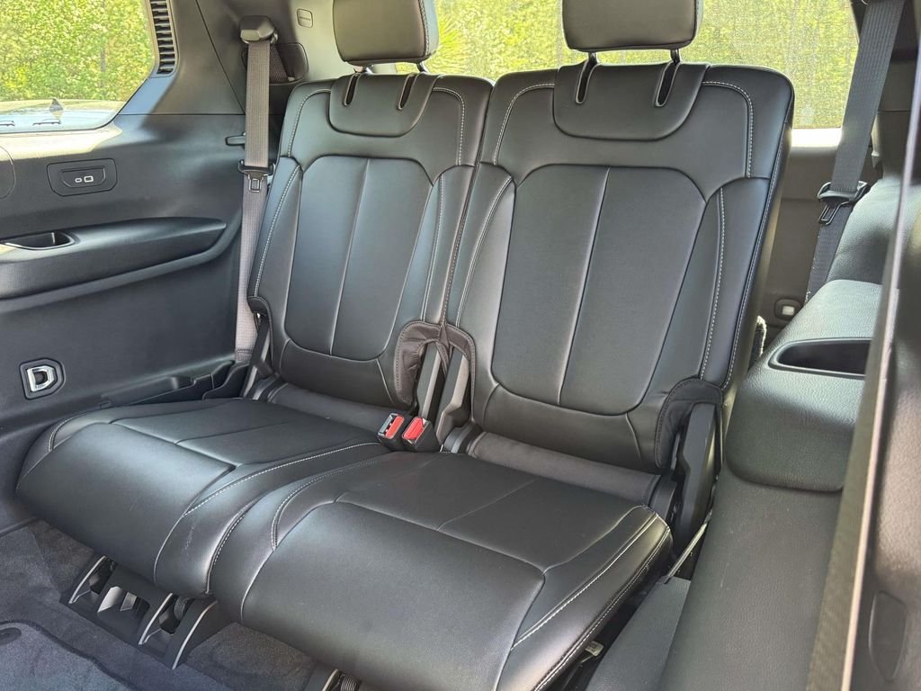 Used 2025 Silver Jeep Limited image 17