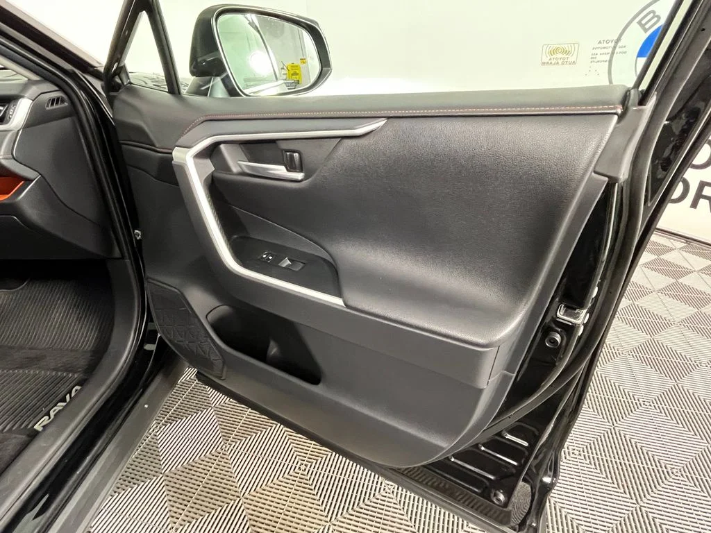 Used 2019 Black Toyota Adventure image 26