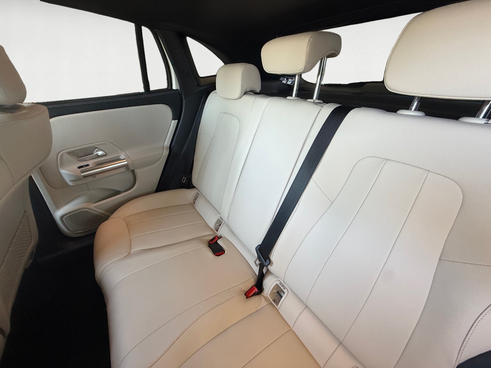 Certified Used 2026 Polar White Mercedes-Benz GLA 250 image 13