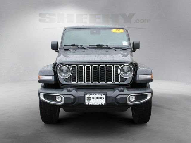 Used 2025 Black Jeep Sahara image 14