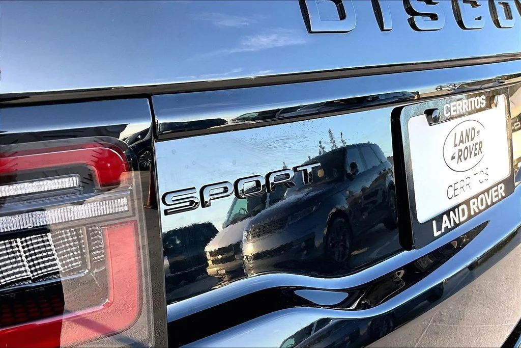 New 2026 Black Land Rover Landmark image 9