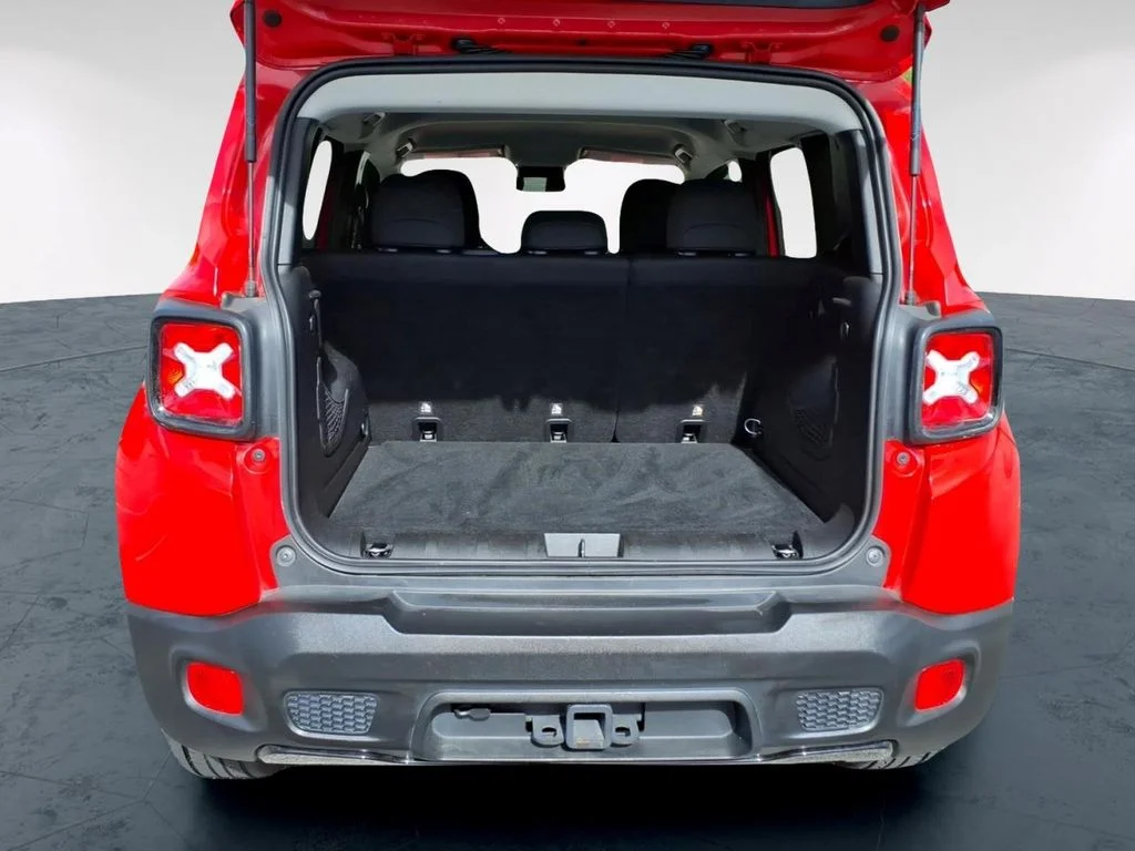 Used 2019 Red Jeep Latitude image 11