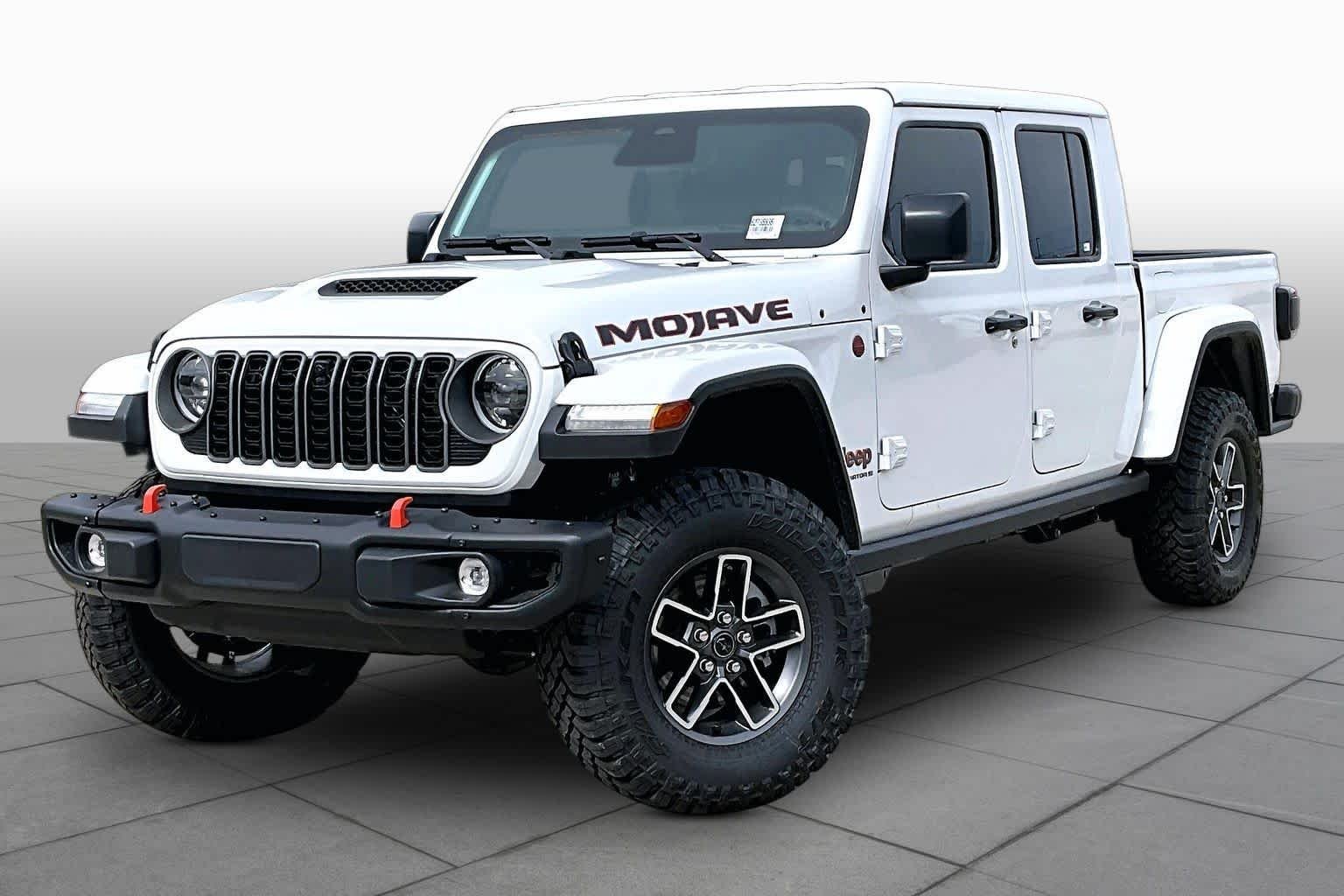 New 2026 Bright White Clear-Coat Exterior Paint Jeep Mojave X image 2