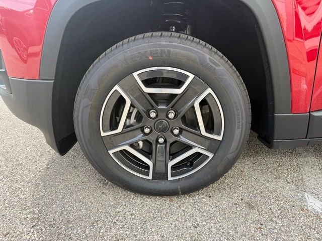 New 2026 Red Hot Pearl-Coat Exterior Paint Jeep Laredo image 11