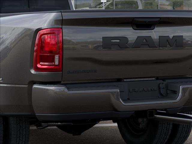 New 2026 Granite Crystal Metallic Clear-Coat Exterior Paint RAM Laramie image 13