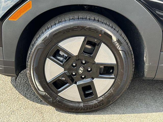 New 2026 Black Hyundai SEL image 11