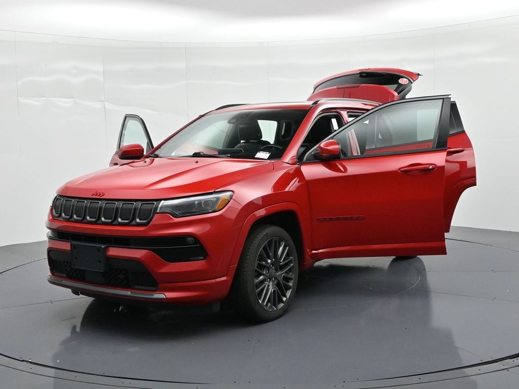 Used 2022 Red Jeep Limited image 24