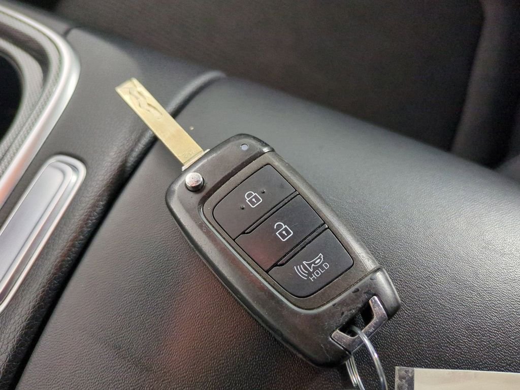 2023 Hyundai Santa Fe SE - Photo 37