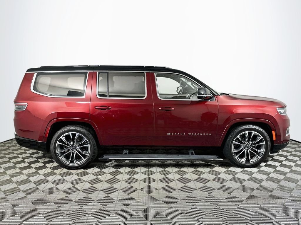 Used 2023 Velvet Jeep Series III image 4
