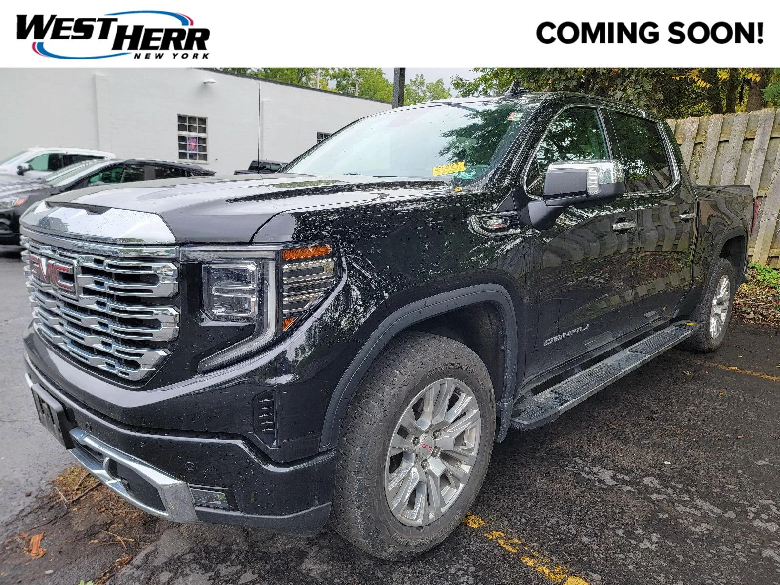 Used 2023 Onyx Black GMC Denali image 1