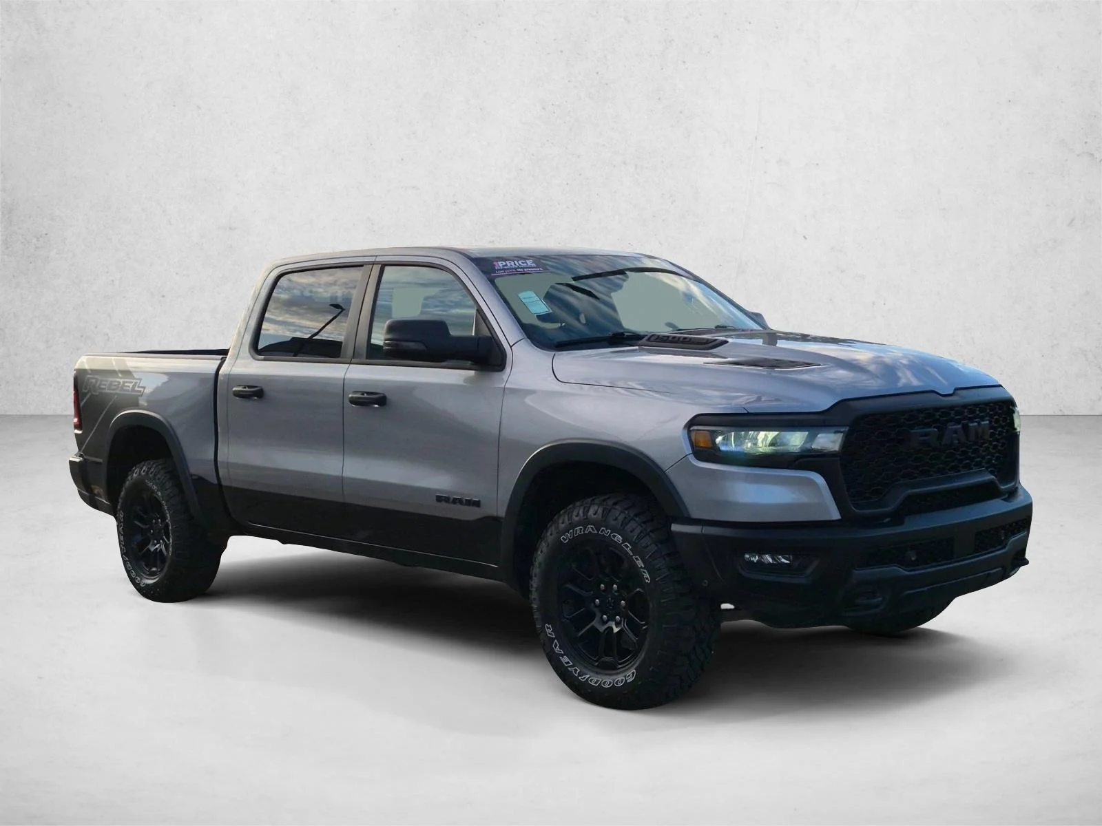 Certified Used 2025 Billet Silver Metallic Clearcoat Ram Rebel image 3