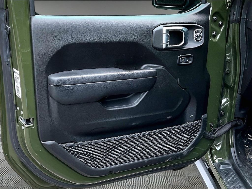 Used 2023 Green Jeep Rubicon image 10