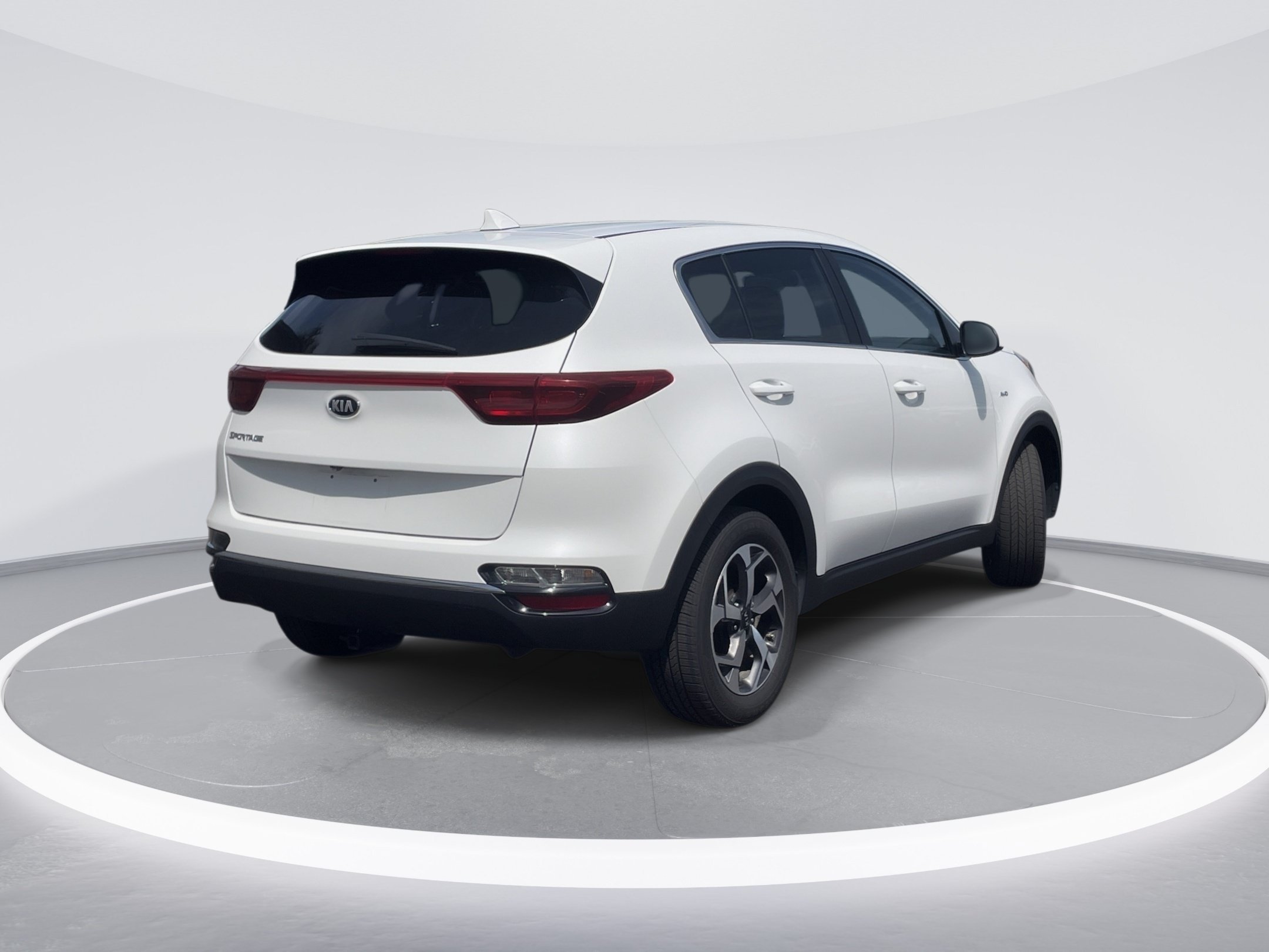 Used 2021 Snow White Pearl Kia LX image 5