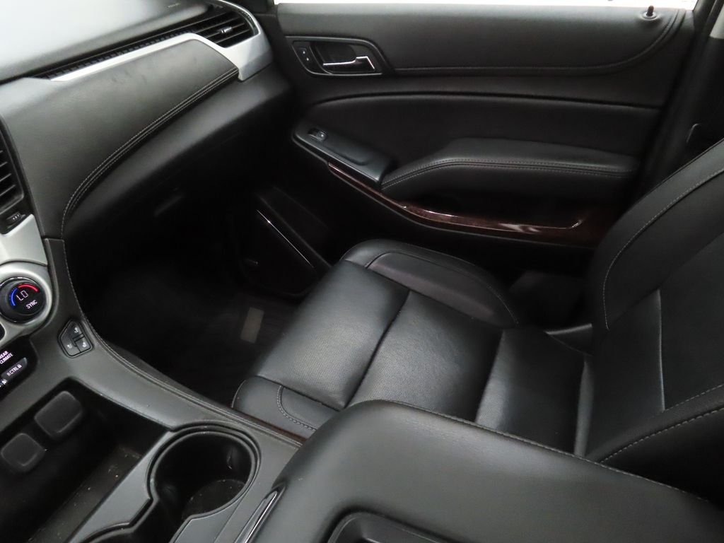 Used 2020 White GMC SLT image 18