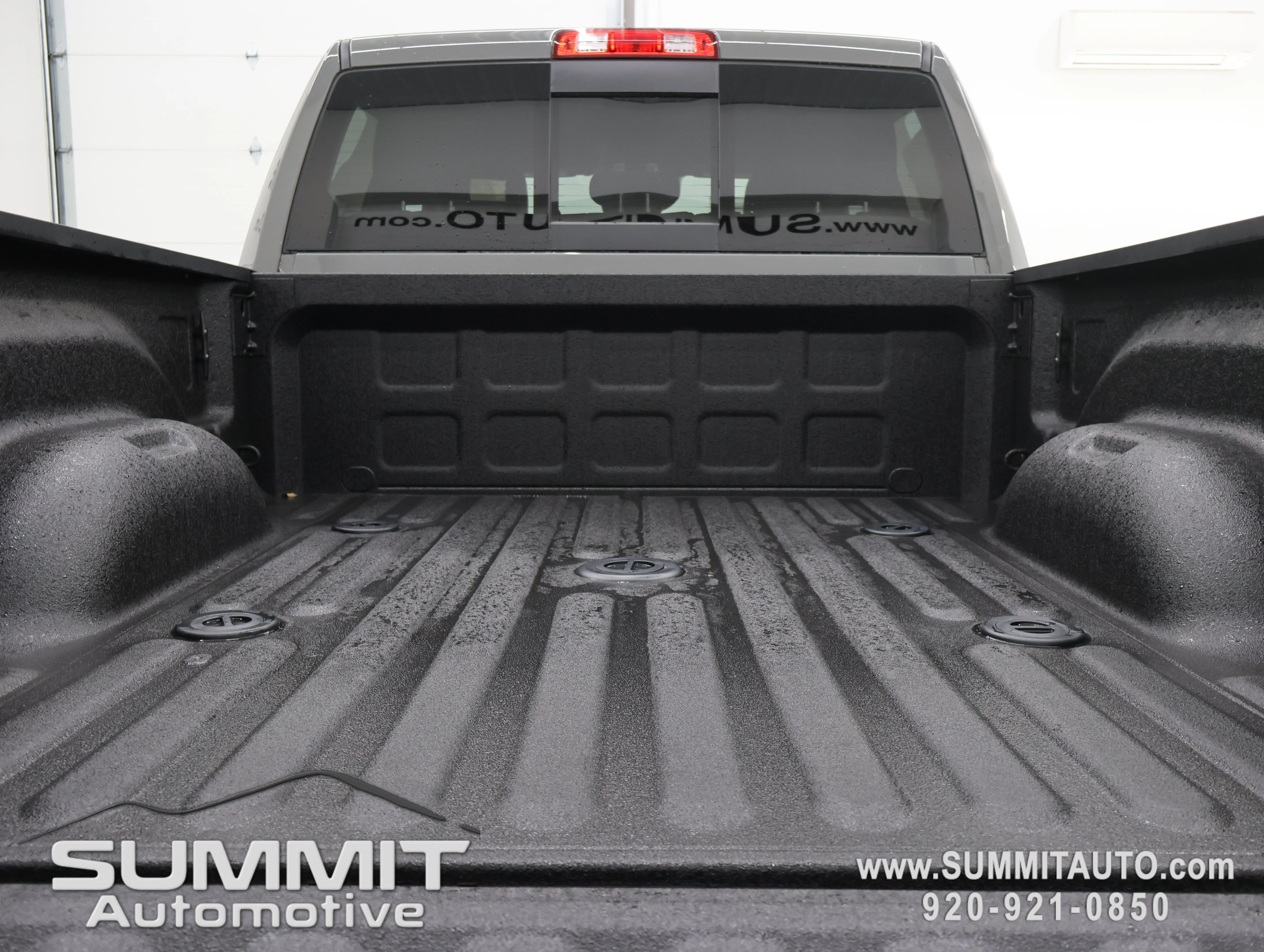 New 2026 Ceramic Gray Clearcoat RAM Big Horn image 29