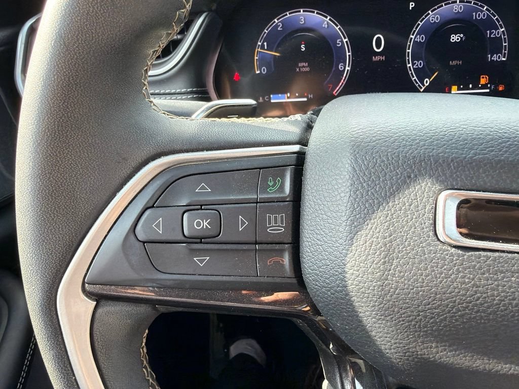 Used 2023 Diamond Black Jeep Altitude image 13