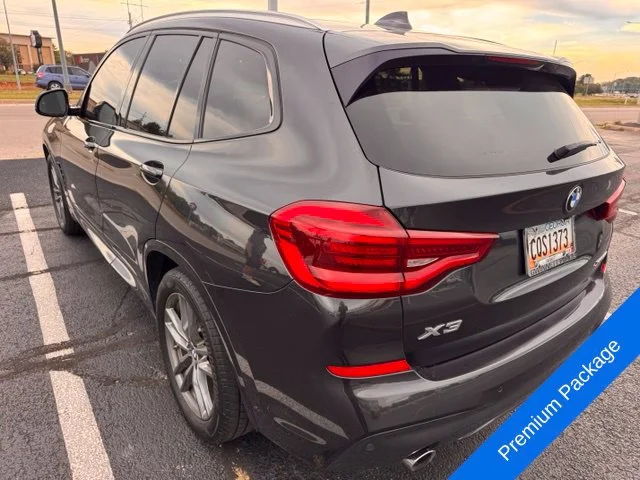 Used 2019 Dark Graphite BMW xDrive30i image 9