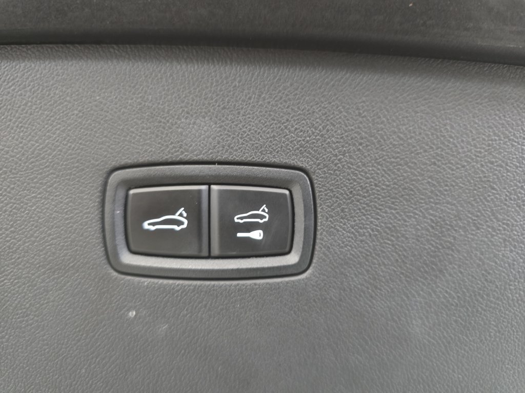 Used 2020 Gray Porsche Base image 23
