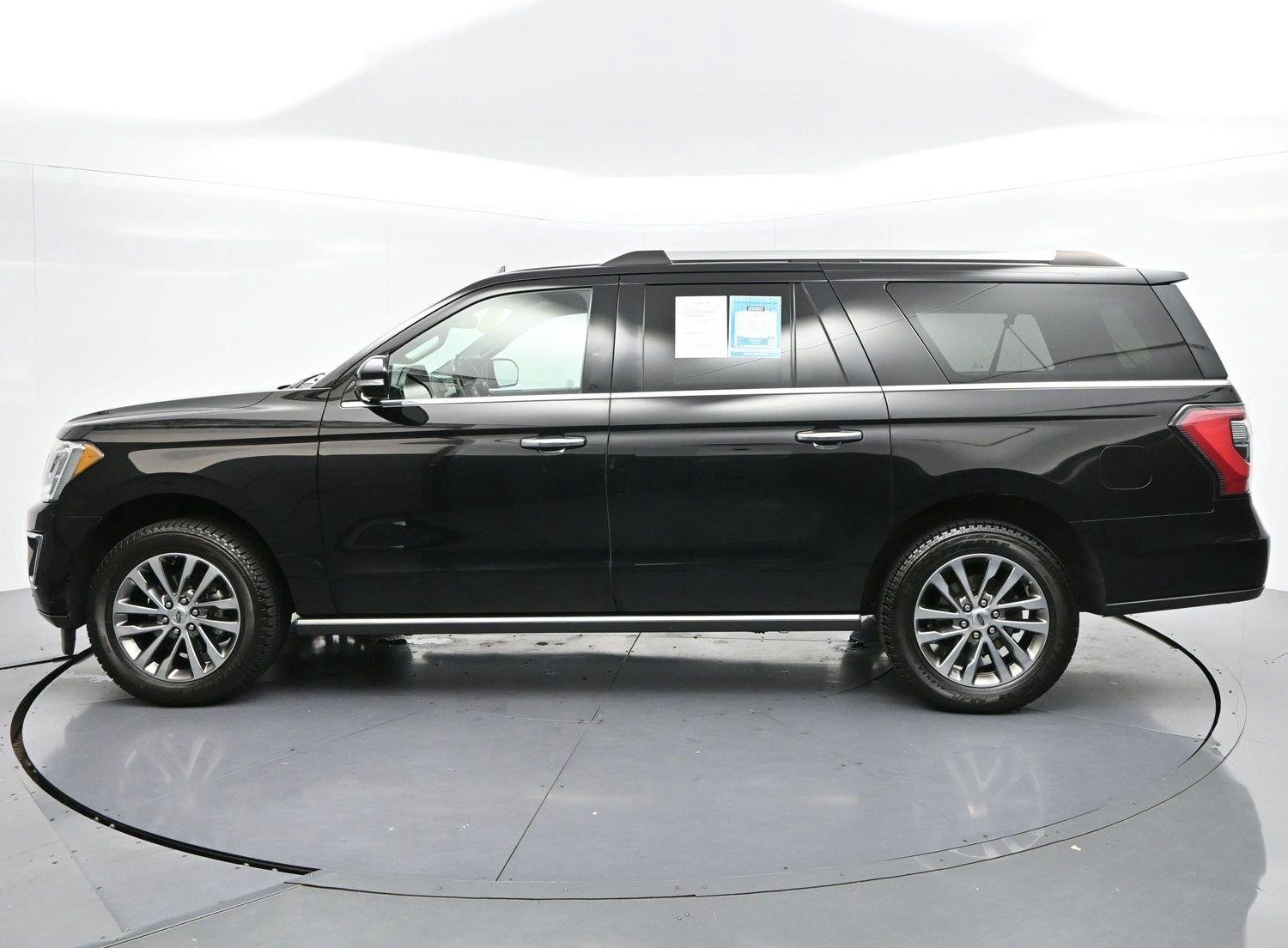 Used 2018 Shadow Black Ford Limited image 4