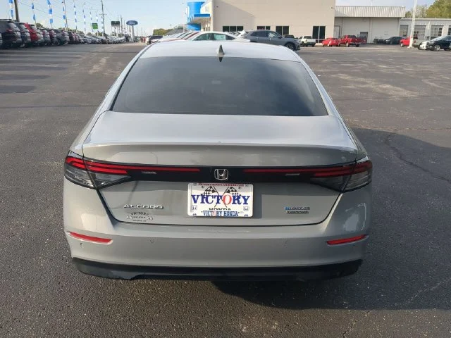 Used 2025 Urban Gray Pearl Honda Touring image 9