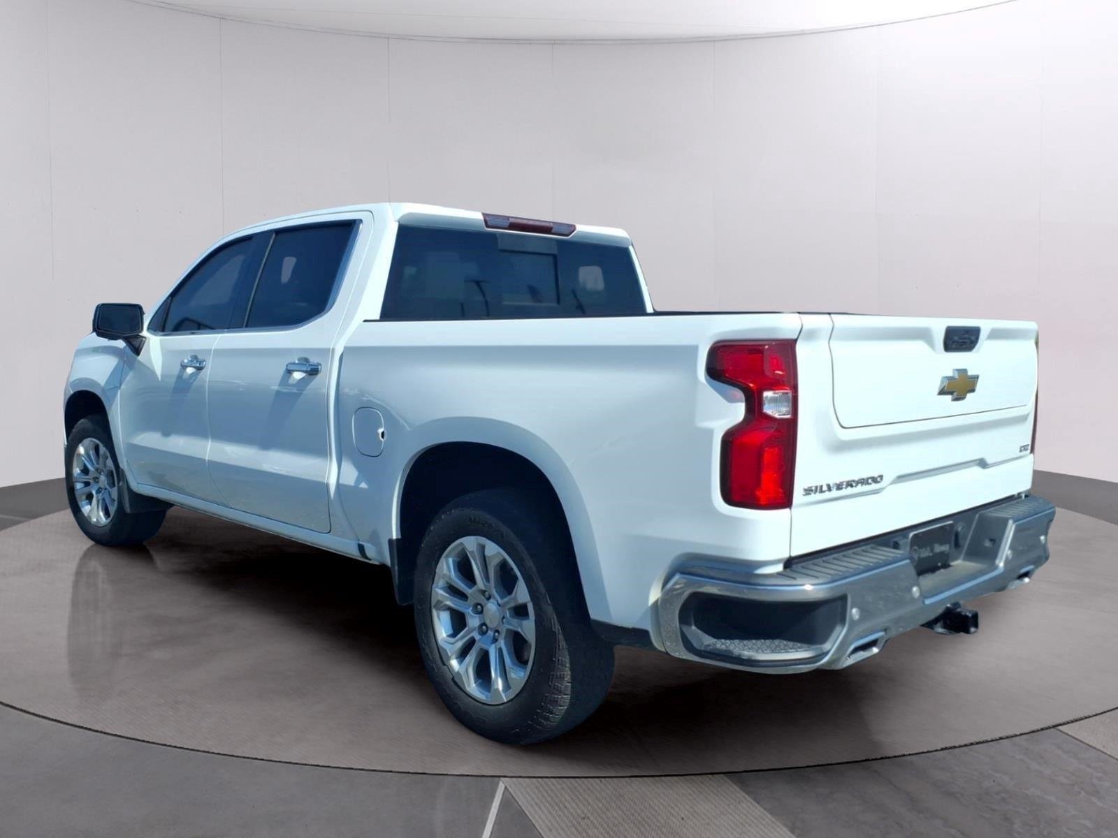 Used 2023 SUMMIT WHITE Chevrolet LTZ image 3