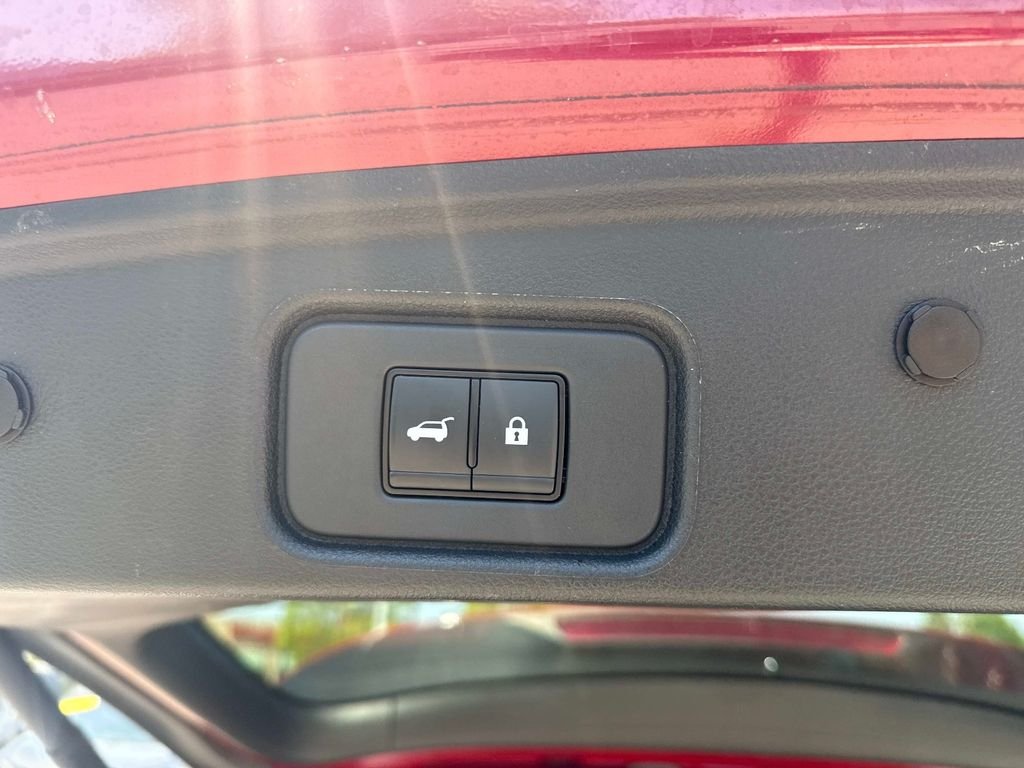 Used 2023 Red Nissan SL image 7
