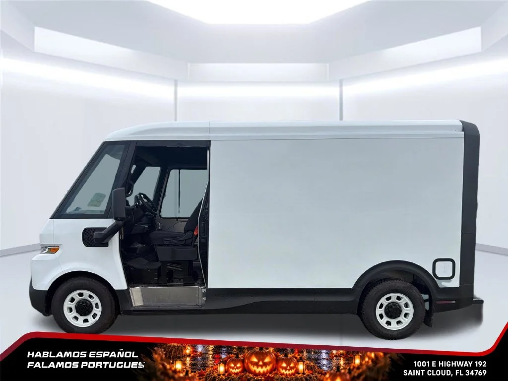 Used 2024 Oyster White BrightDrop EJY image 2